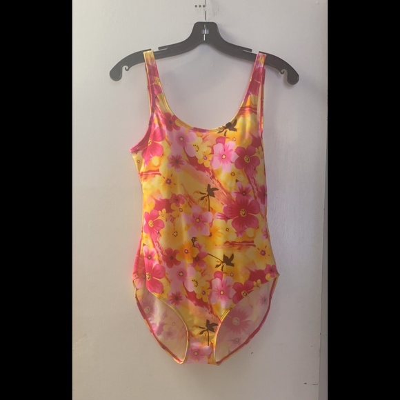 🌟Tank Style One Piece Swimsuit - Picture 1 of 3